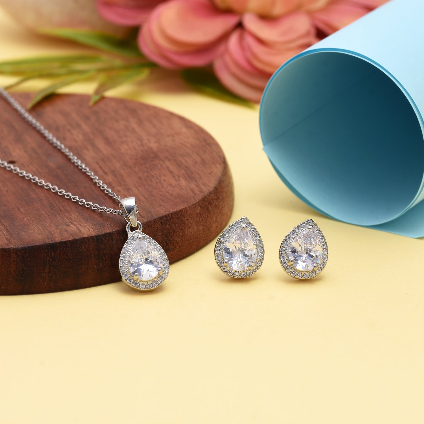 Classic Teardrop Cubic Zirconia Silver Pendant Set