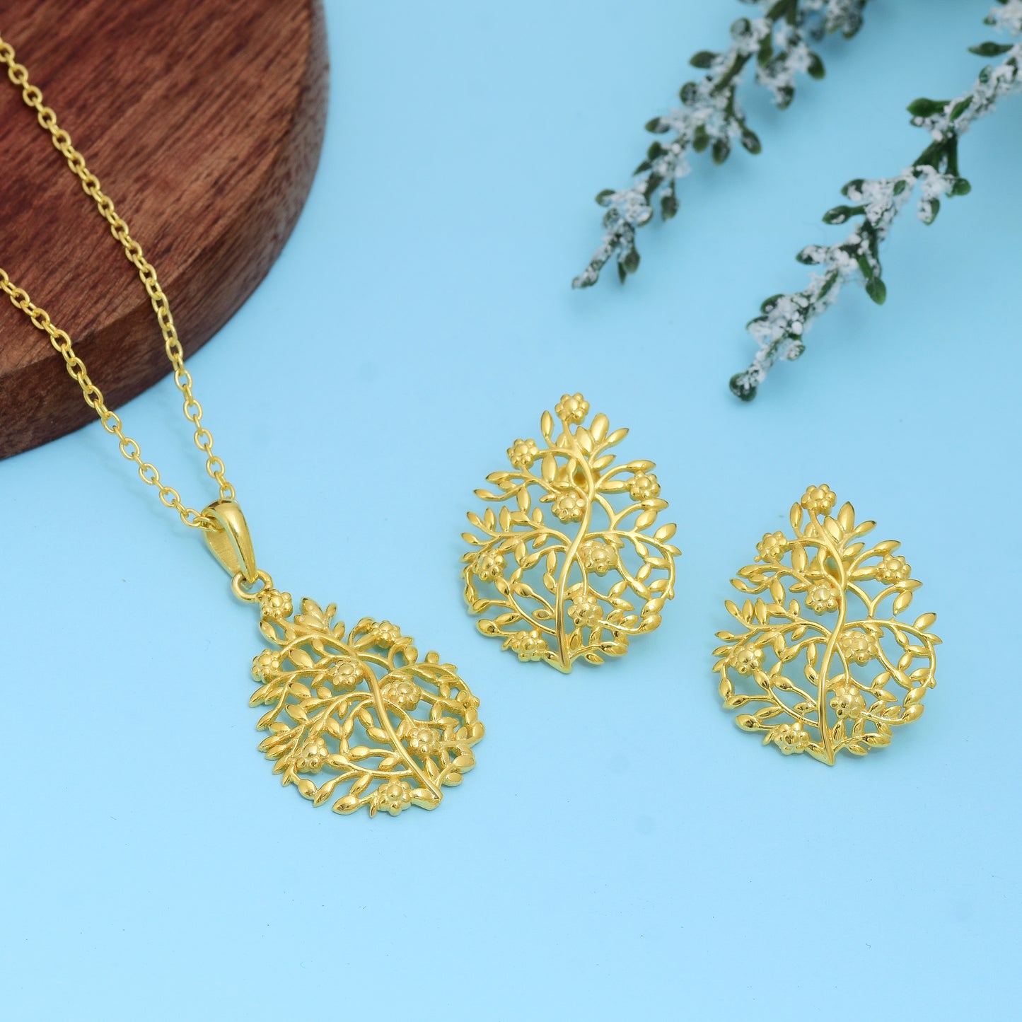 Gold Floral Vine Necklace and Earring Set